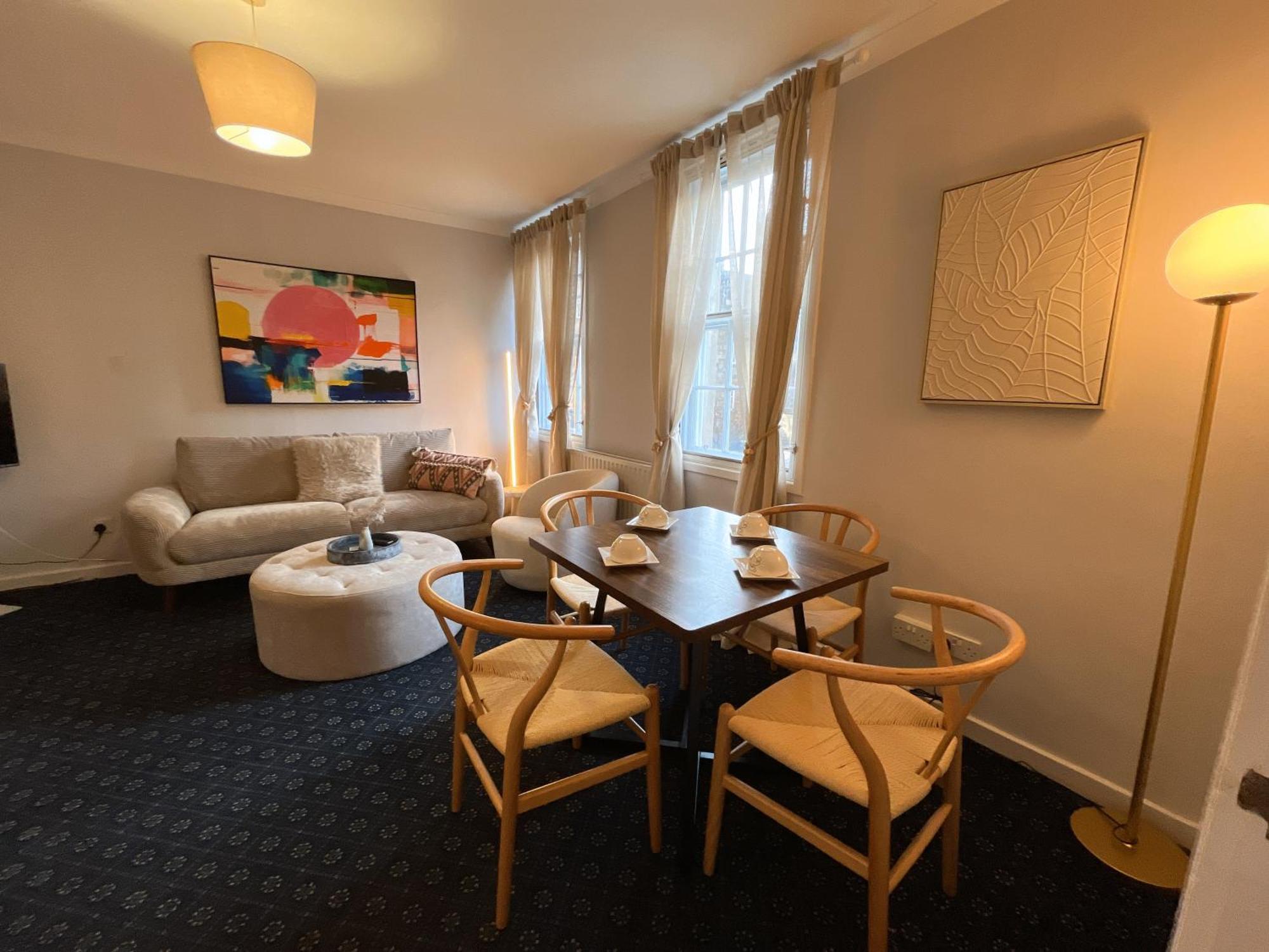 Nicolson Street Two Bedrooms * Édimbourg